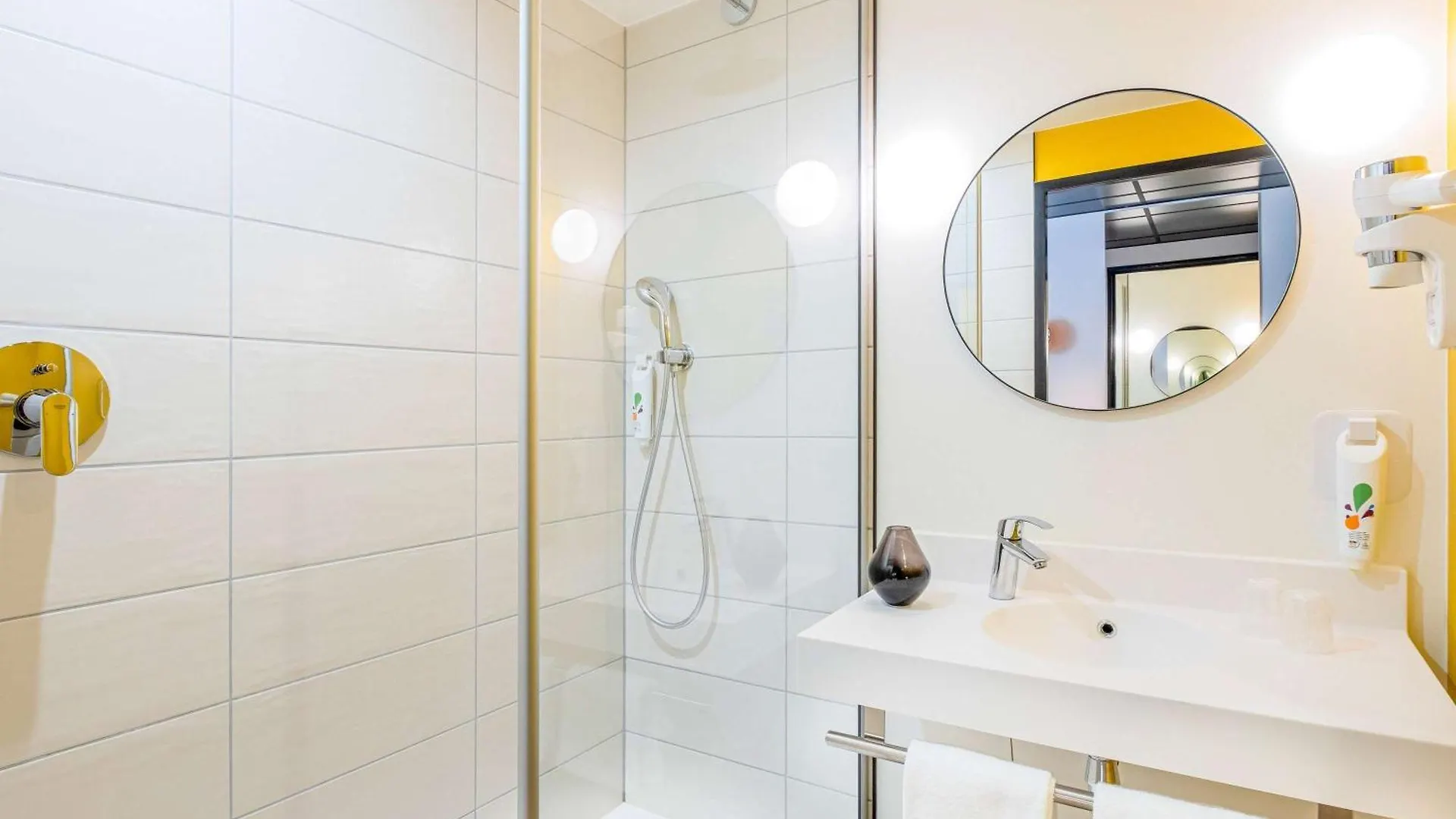 Ibis Styles Paris Meteor Avenue D'Italie Hotel
