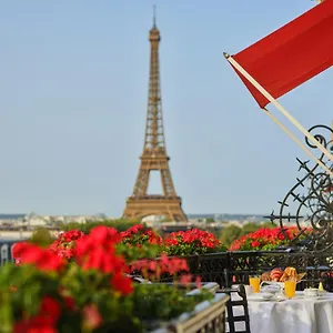 Hotel Plaza Athénée - Dorchester Collection, Paris