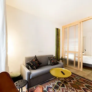 the-ethnic-ambience-lovely-modern-cosy-apartment-in-vieux-lyon.hotels-rhonealpes.com/