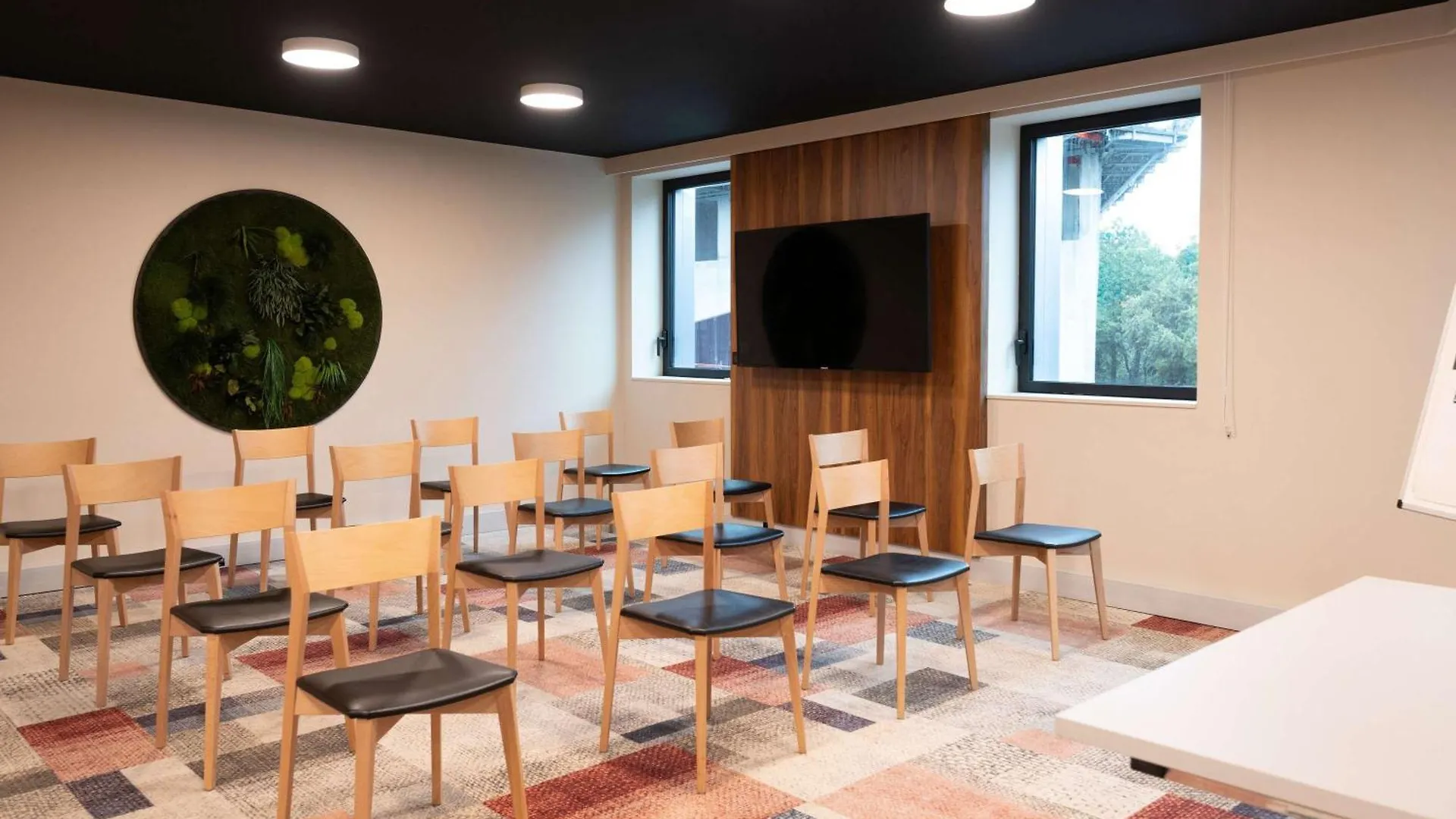 Hotel ibis Styles Paris Meteor Avenue d'Italie